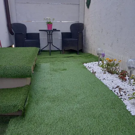 Apartamento In Regim *