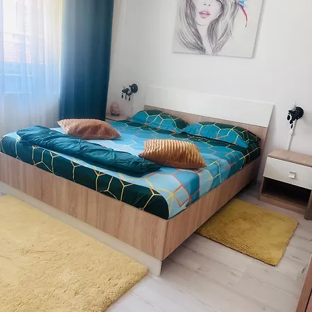 In Regim Apartment *