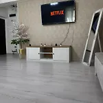 In Regim 아파트